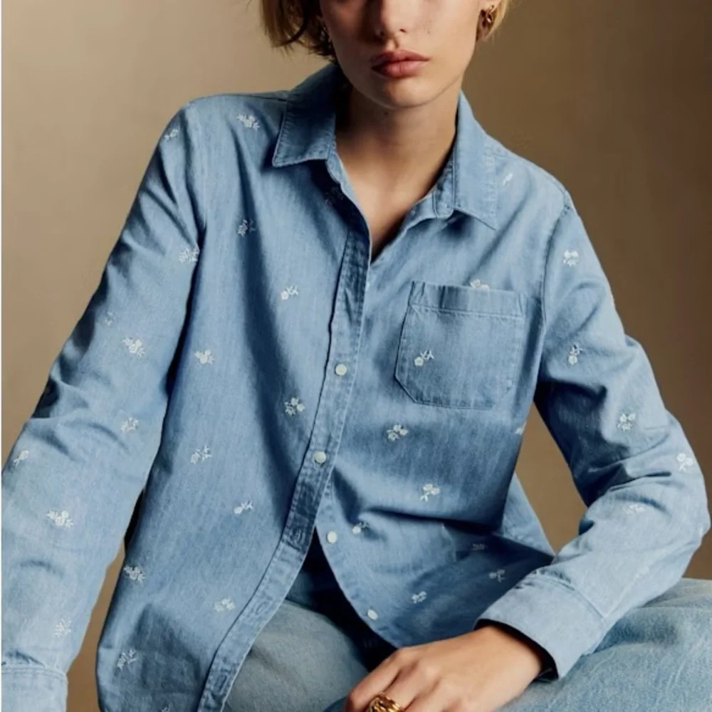 Sezane Tomboy Shirt- Denim Floral Size 40 - Picture 1 of 6